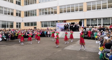 СОШ №59 (01 сентября 2019 года). Фото
