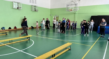 День защитников Отечества и 8 марта. Фото