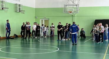 День защитников Отечества и 8 марта. Фото