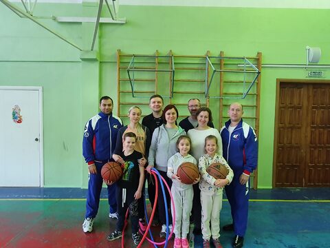 Веселые старты "Спортивная семья" (1Г, 2Г, 2Д, 3Г классы) (СОШ №59) (октябрь 2019 года)
